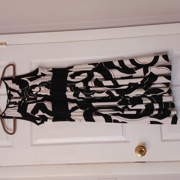 Dress Barn Midi halter top black white dress built in bra open top back size 12 - Picture 1 of 8